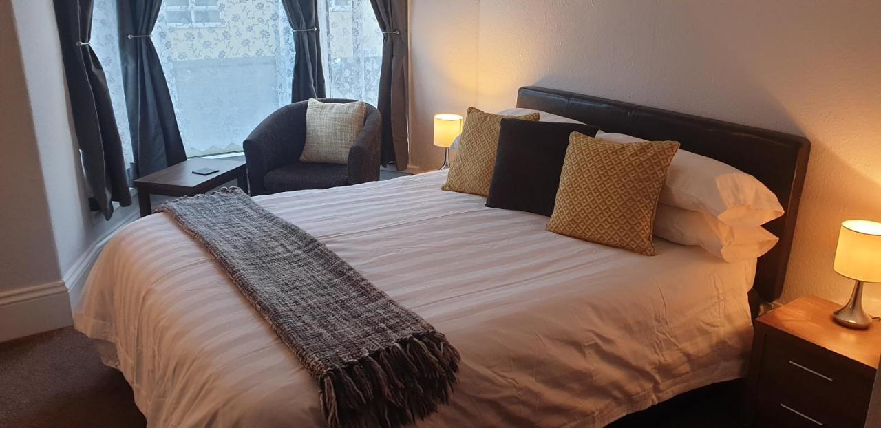 Lockinbar Holiday Apartments Tenby Zewnętrze zdjęcie