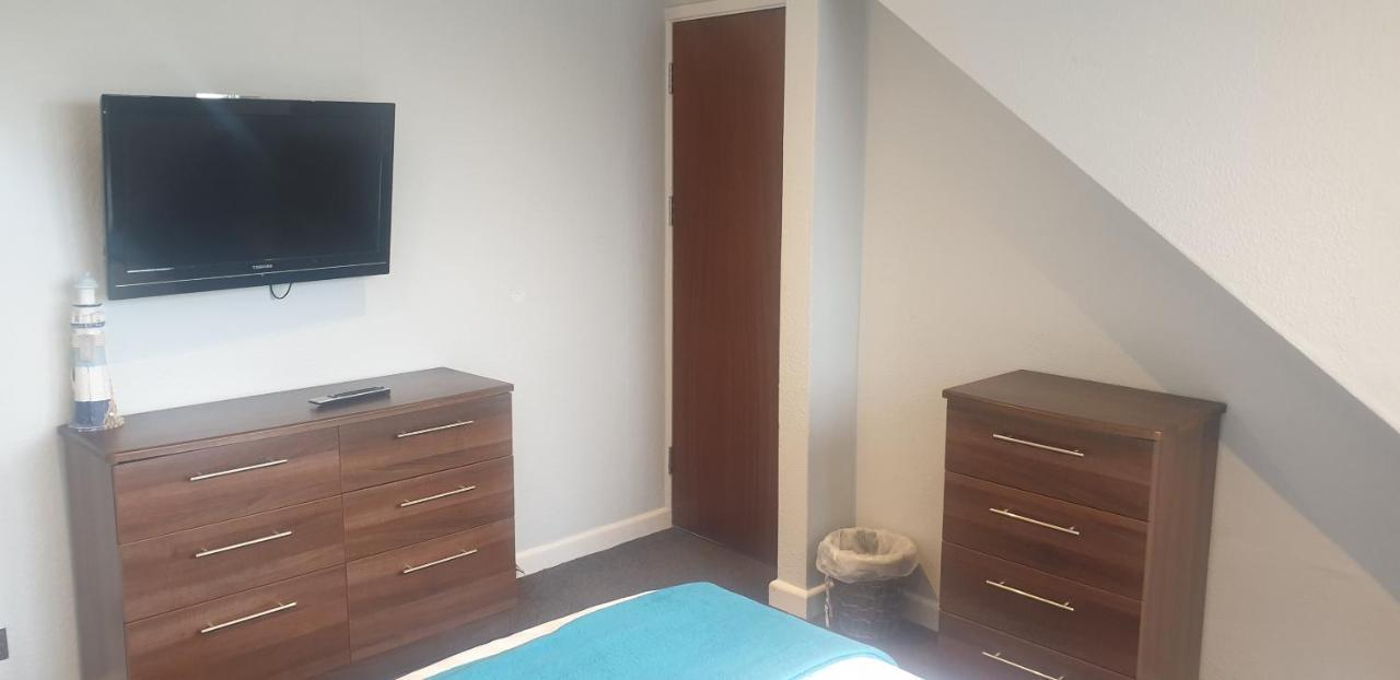 Lockinbar Holiday Apartments Tenby Zewnętrze zdjęcie