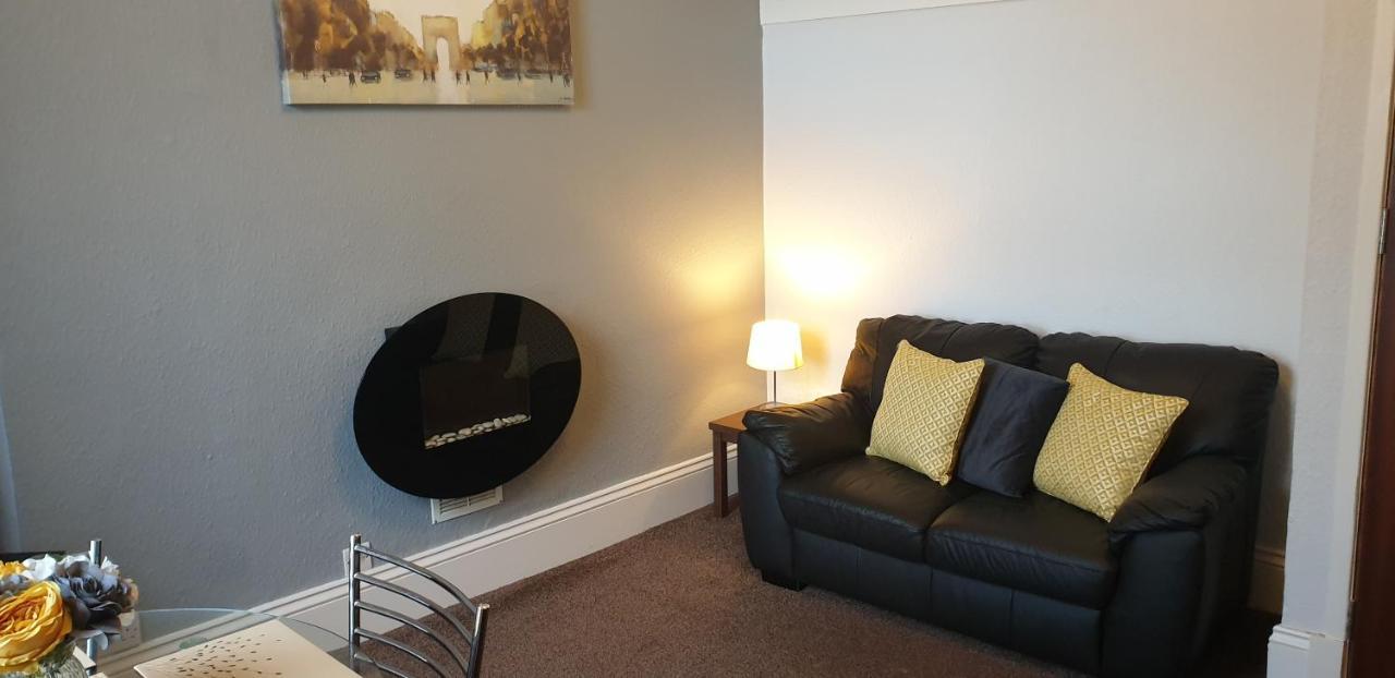 Lockinbar Holiday Apartments Tenby Zewnętrze zdjęcie