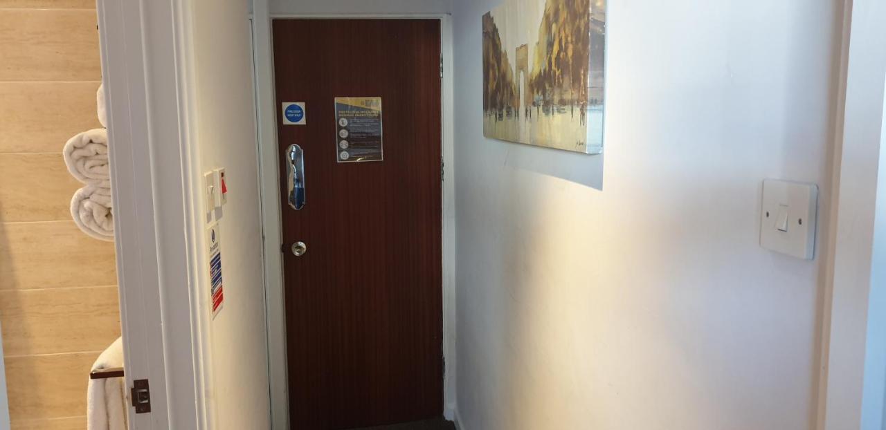Lockinbar Holiday Apartments Tenby Zewnętrze zdjęcie