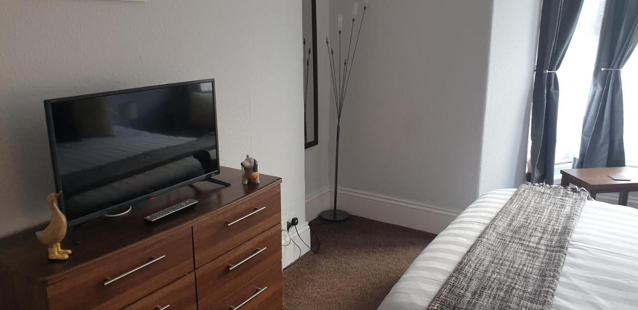 Lockinbar Holiday Apartments Tenby Zewnętrze zdjęcie