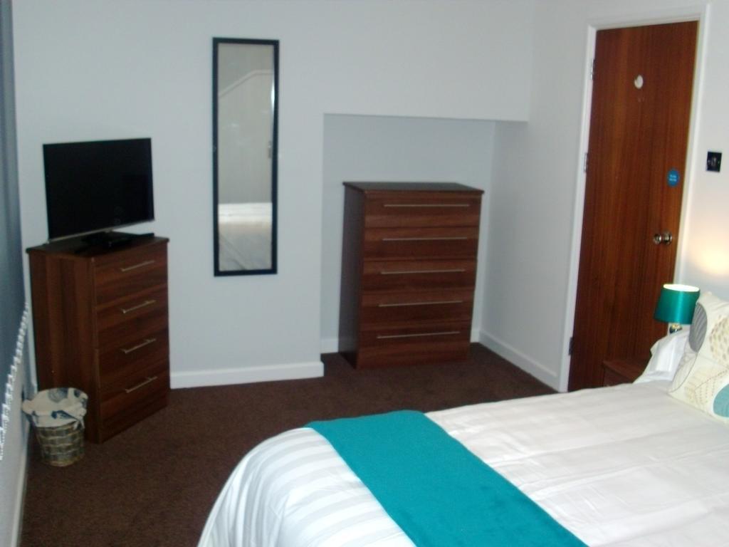 Lockinbar Holiday Apartments Tenby Zewnętrze zdjęcie