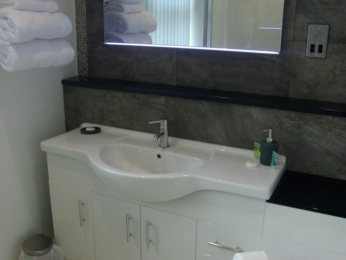 Lockinbar Holiday Apartments Tenby Zewnętrze zdjęcie