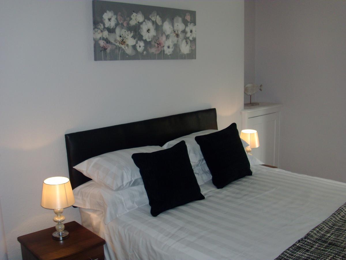 Lockinbar Holiday Apartments Tenby Zewnętrze zdjęcie